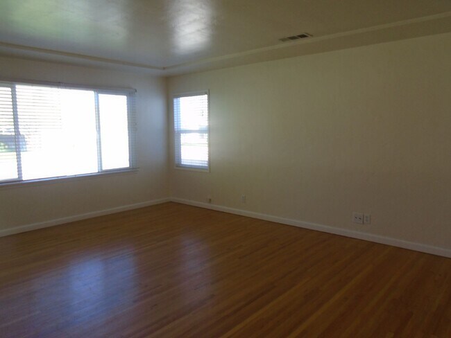 Foto del edificio - 2714 Cedar St