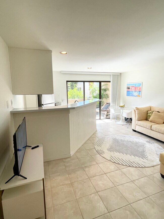 Foto del edificio - 5300 E Waverly Dr