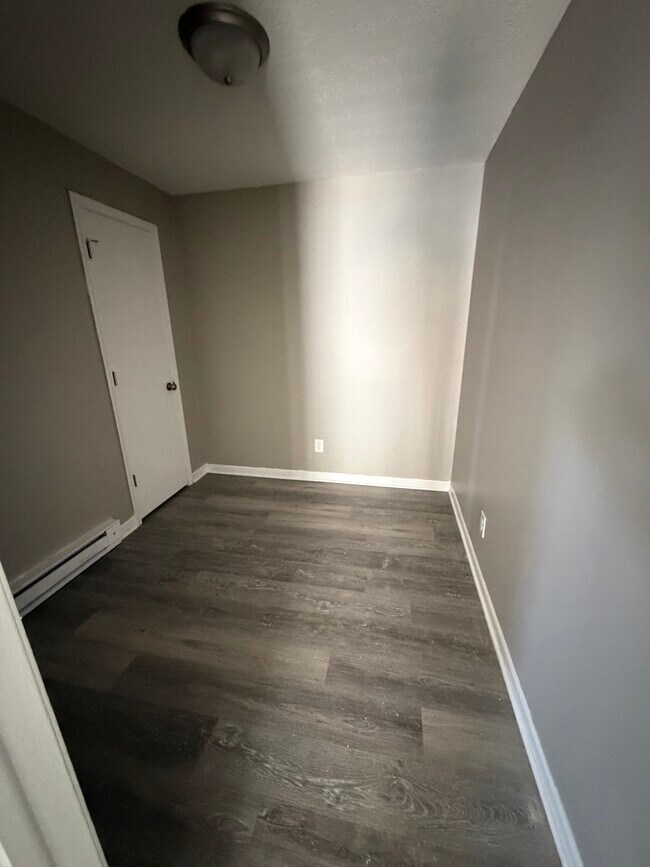 Foto del edificio - 249 1/2 Shepper Ave