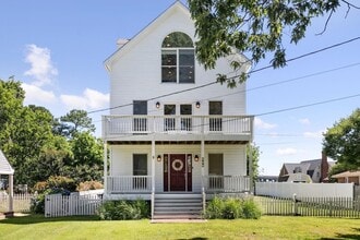 Building Photo - 104 Pulaski St