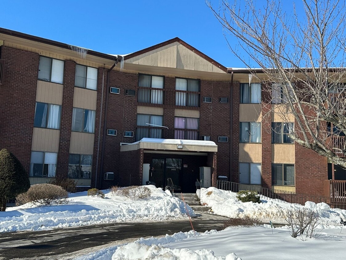 Foto del edificio - 2 bedroom 2 bath condo in Cromwell Gardens