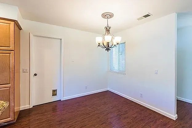 Foto del edificio - 2140 Briarfield St