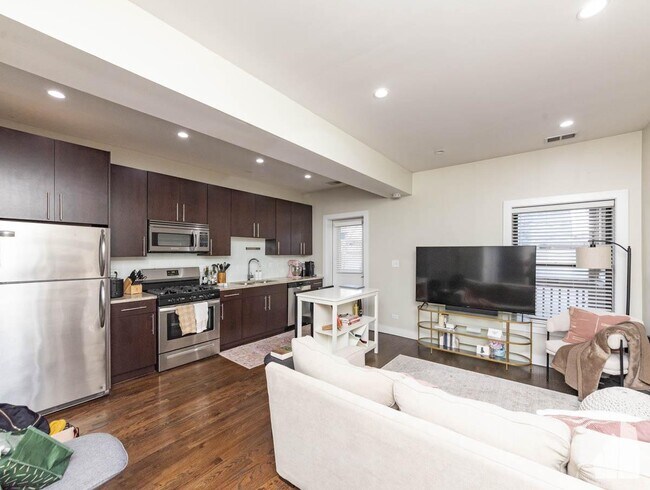 Foto del edificio - 1 bedroom in Chicago IL 60657