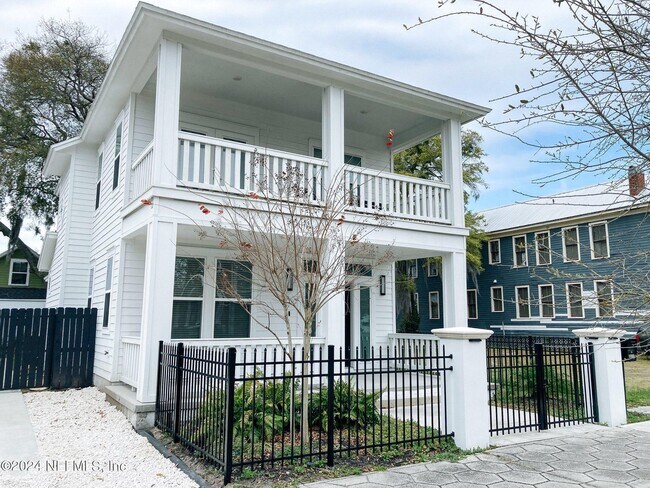 Foto del edificio - 1320 N Market St