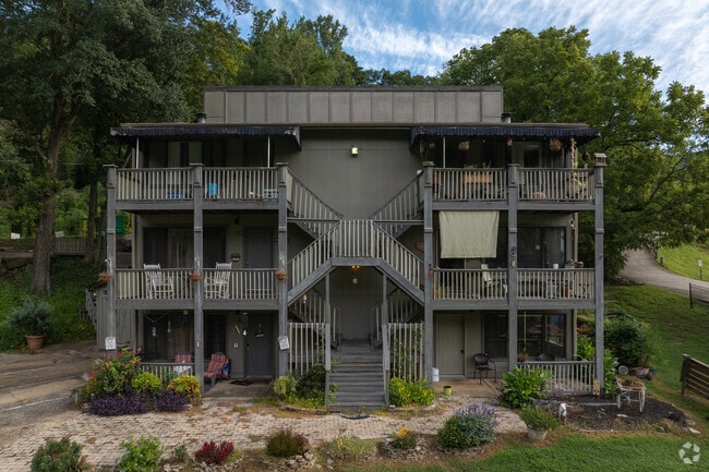Building Photo - River Canyon