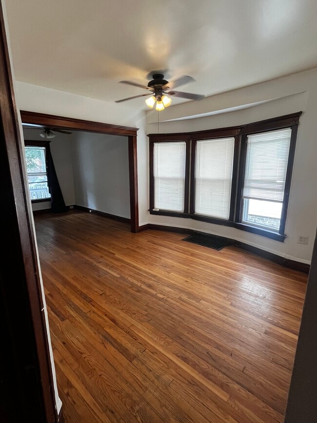 Building Photo - 3345 W 61st Pl