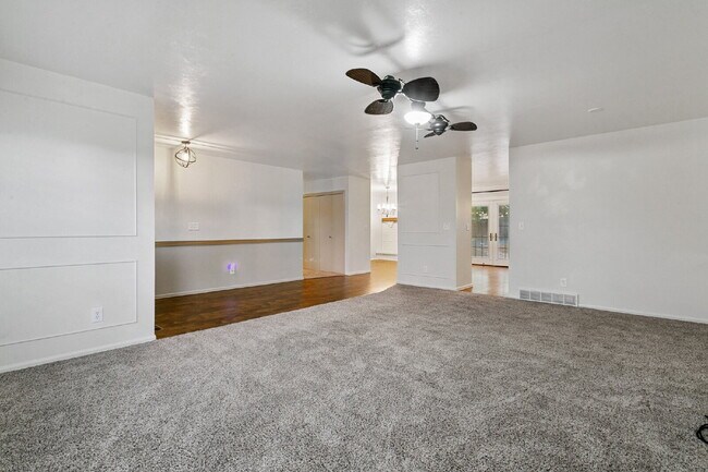 Foto del edificio - 3-Bed Ranch Retreat in Briargate Just 15 M...
