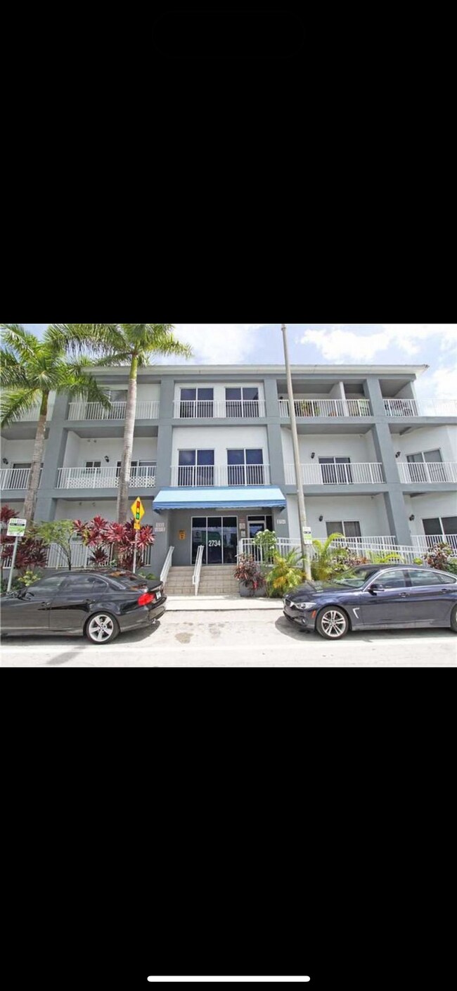Foto del edificio - 2734 Bird Ave
