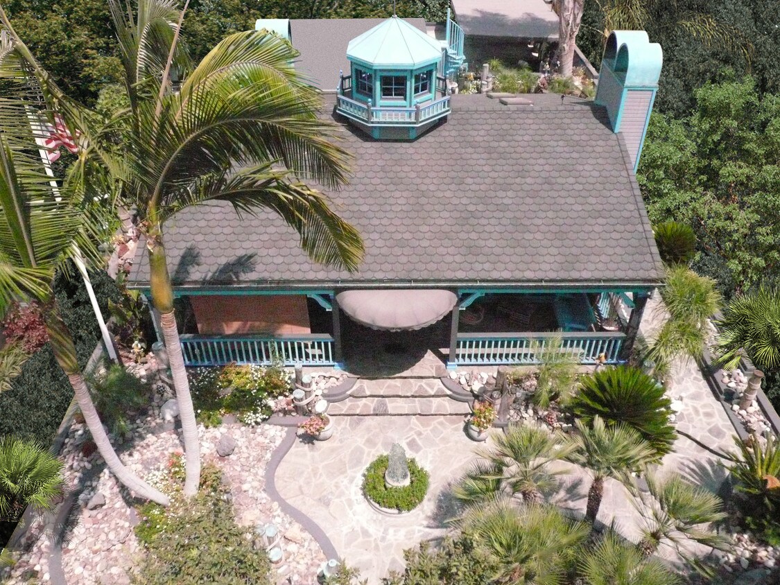 Casa principal - 324 N Glendora Ave