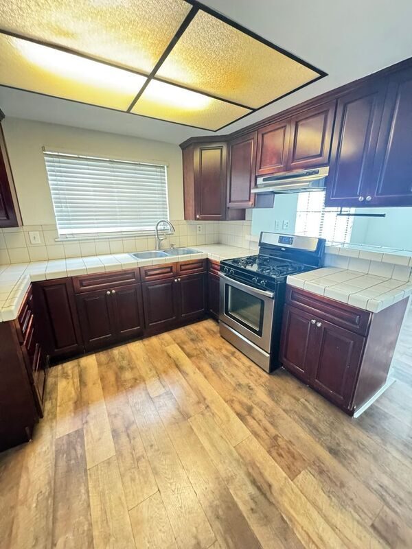 Foto del edificio - 8784 Pine Crest Pl