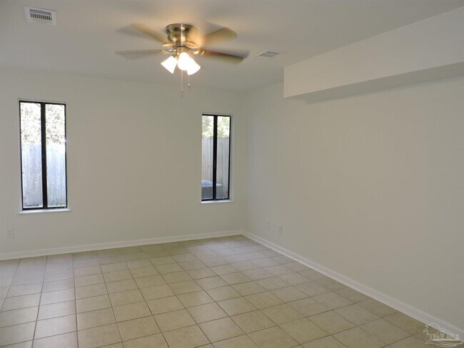 Foto del edificio - 9725 US-98