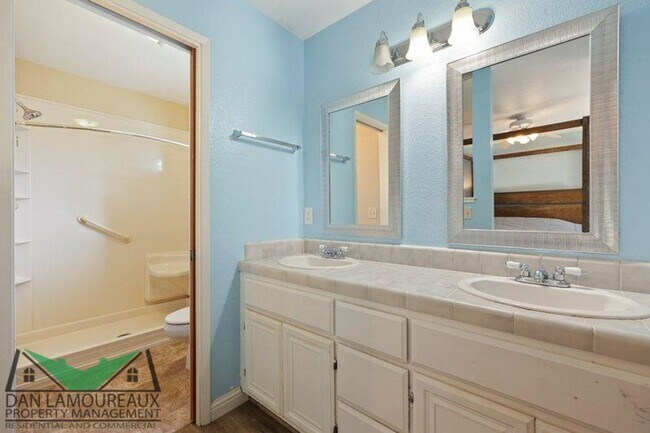 Foto del edificio - 4 br, 3 bath House - 636 Ashley Avenue