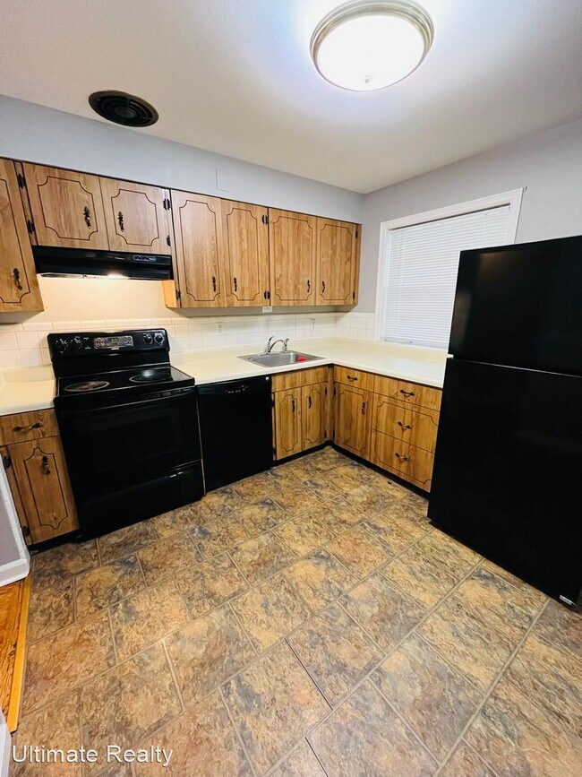 Foto del edificio - 3 br, 1 bath House - 321 Royce Dr.