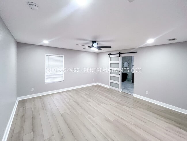 Foto del edificio - 7717 Yoe St