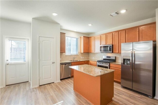 Building Photo - 224 Purple Heart Dr