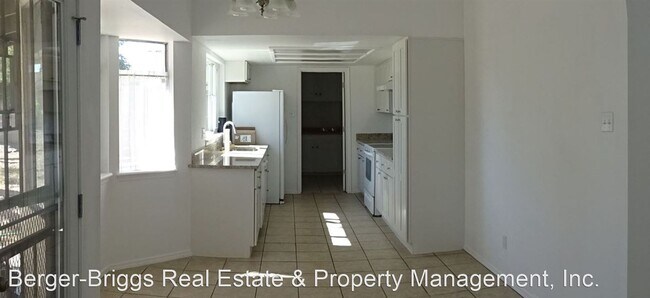 Building Photo - 3 br, 1.5 bath House - 6004 Downey St NE