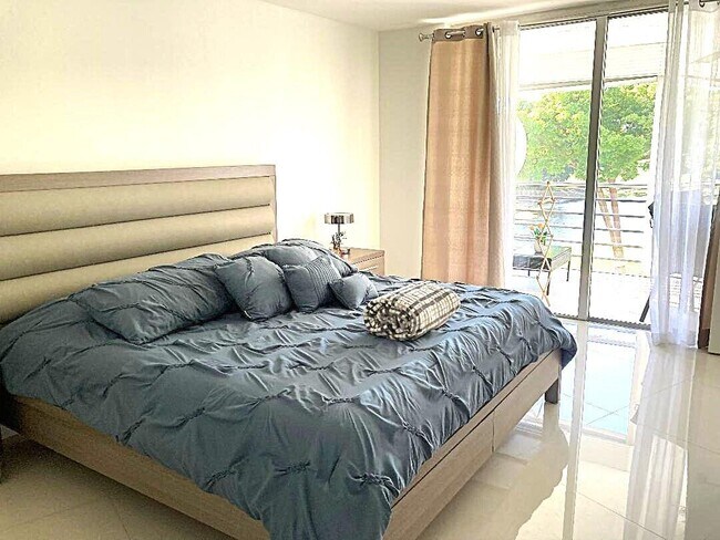 Foto del edificio - 565 Oaks Ln