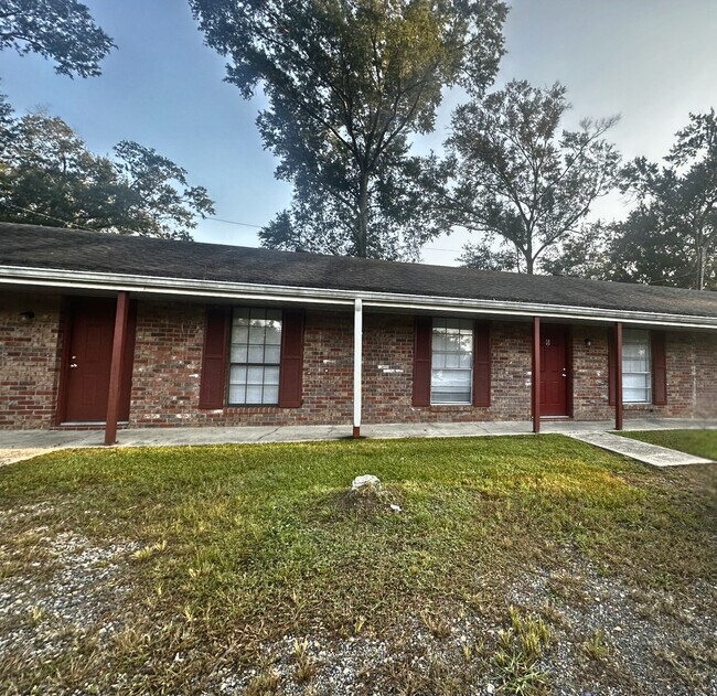 Foto del edificio - 45147 Durbin Rd