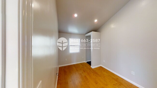 Building Photo - 1304 Santa Clara St