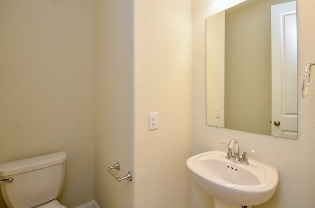 Building Photo - 3522 Willow Fin Way