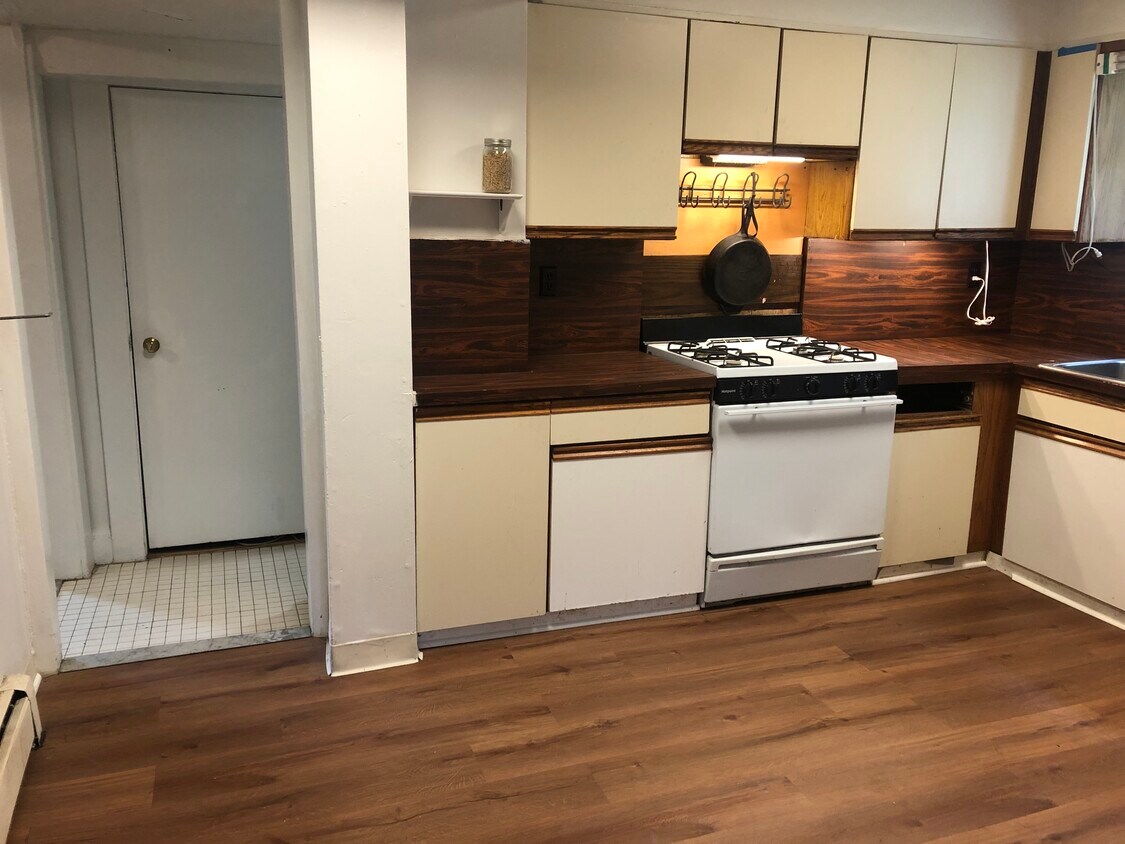 Foto principal - 238 Brady Ave