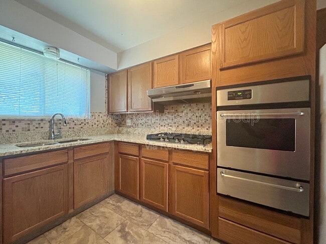 Building Photo - 3219 Buder Ct