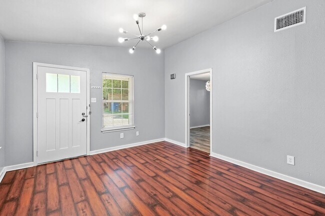 Foto del edificio - 7617 Meador Ave