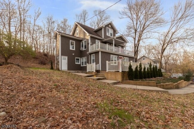 Building Photo - 224 Mt Horeb Rd