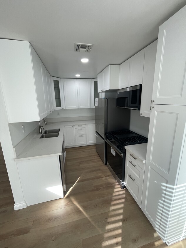 Cocina renovada - 1469 S Bedford St