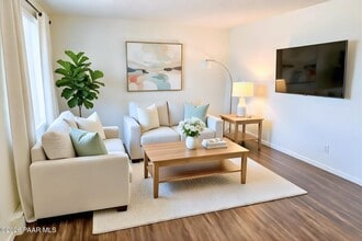 Building Photo - 2625 N Alvernon Way