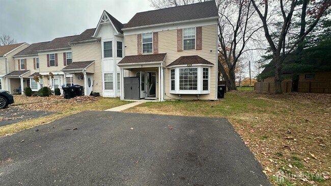 Foto del edificio - 8 Cosgrove Ct