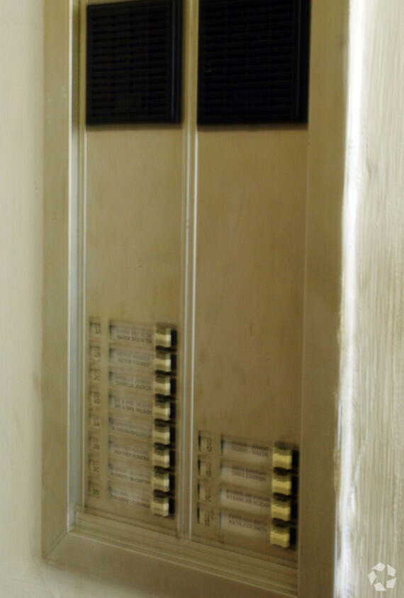 Foto del edificio - 169-171 Avenue F