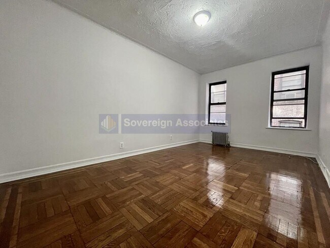 Foto del edificio - 400 Fort Washington Avenue