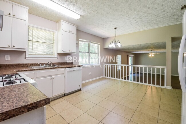 Foto del edificio - 911 Walnut Creek Ln