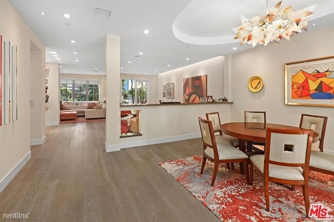 Building Photo - 2 br, 2.5 bath House - 11500 San Vicente B...