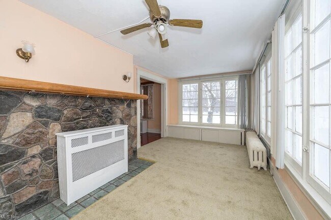 Foto del edificio - 330 Bradley Ln