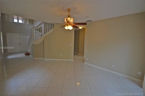 Building Photo - 1374 SW 106th Ave
