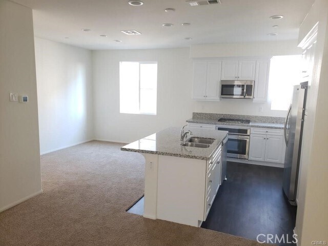 Foto del edificio - 7412 Solstice Pl