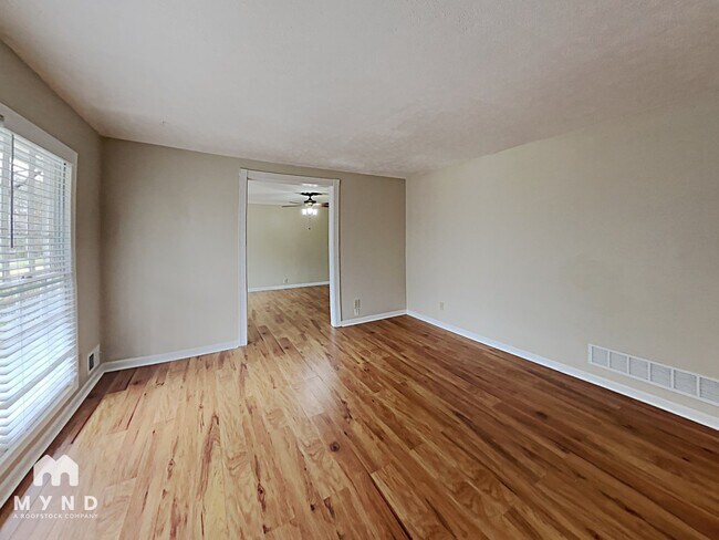 Foto del edificio - 2570 Rolling View Dr