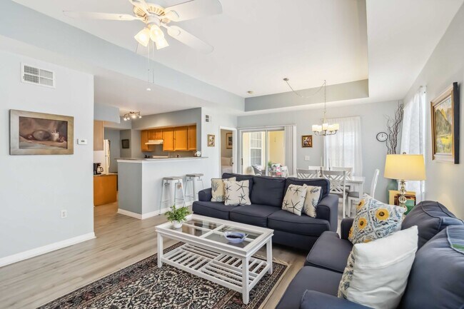 Building Photo - Beautiful furnished 2/2 unit becoming avai...