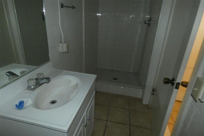 Foto del edificio - 10741 Nora Rd