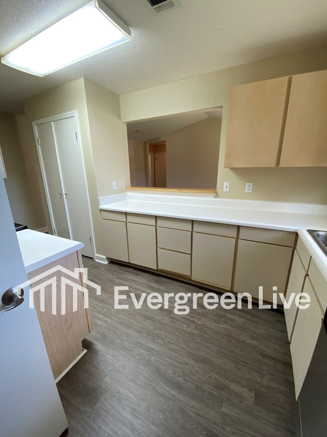 Building Photo - 48 Callan Ct