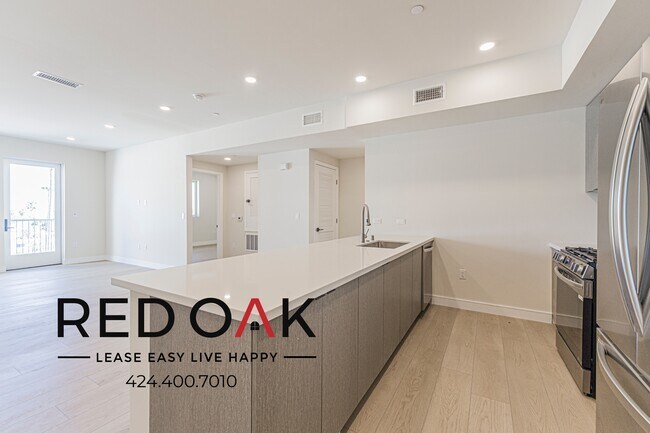 Building Photo - 5320 Cartwright Ave