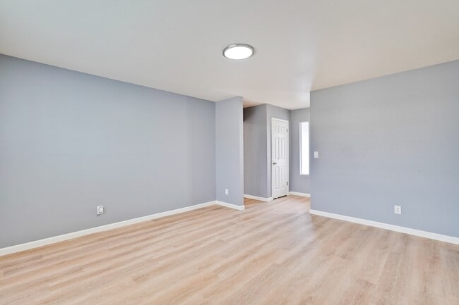 Building Photo - 1660 S Capitol Ave