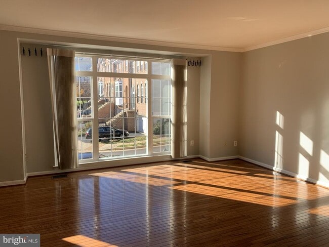Building Photo - 3384 Governors Crest Ct