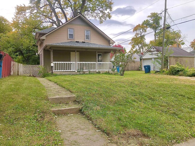 Building Photo - 627 Bernard Ave