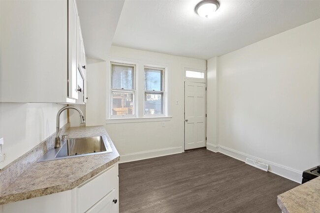 Foto del edificio - Bright 2 Bedroom, 1 Bath Home in Harrisburg, Pa!