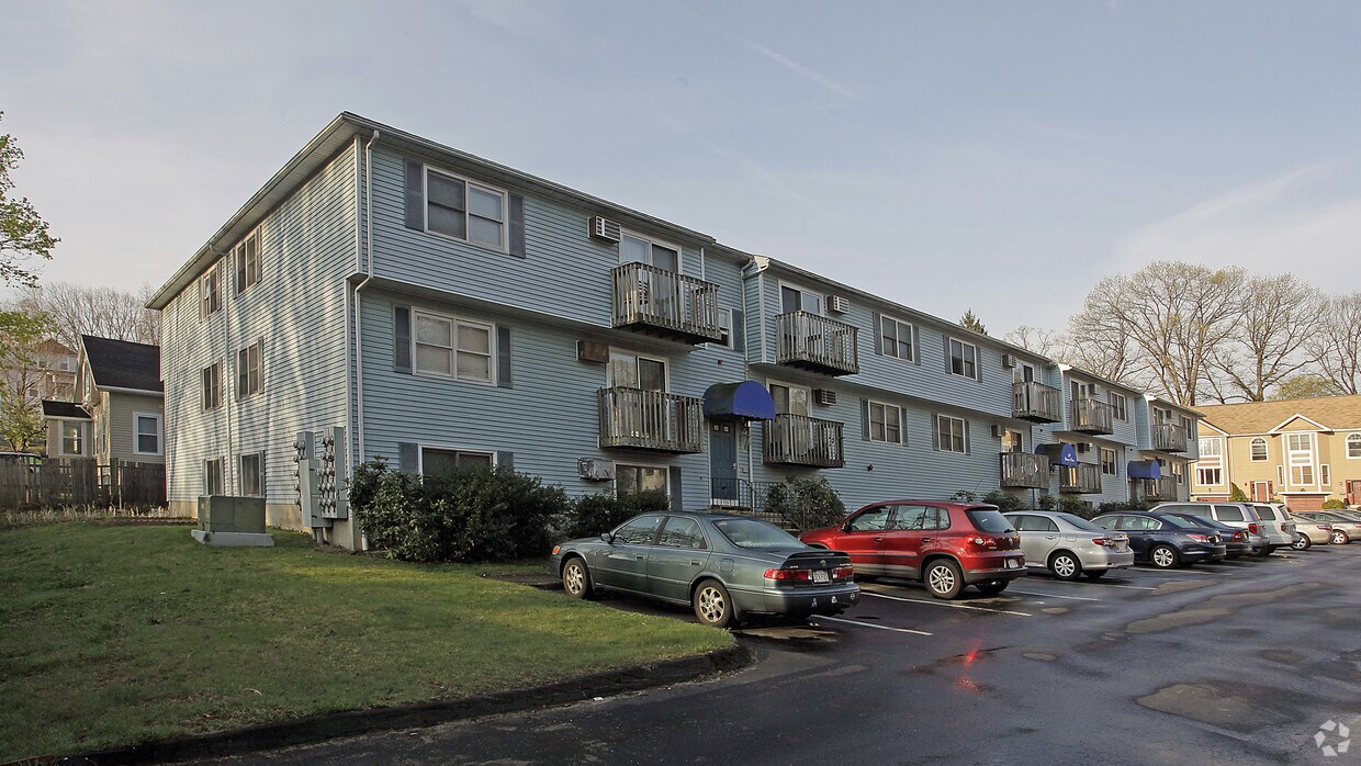 20 Warner Ave, Worcester, MA 01604 Apartments in Worcester, MA