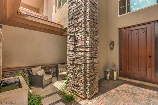 Foto del edificio - 712 Canyon Greens Dr