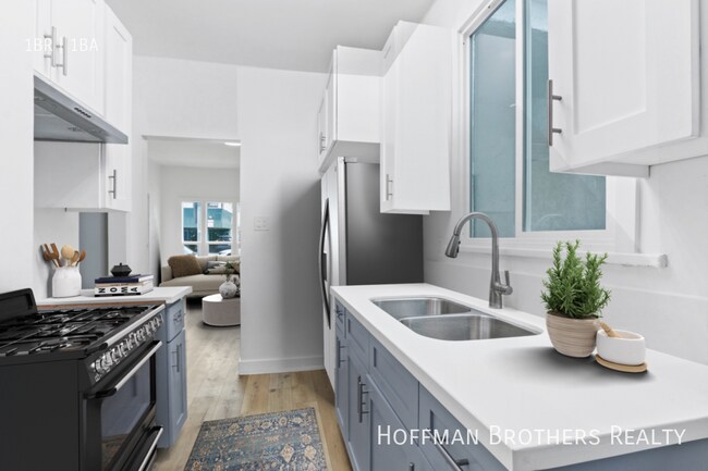 Foto del edificio - 201 Normandie Ave